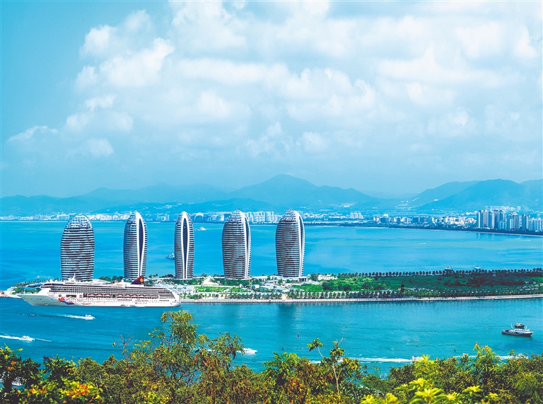 海南，热带天堂的地理与文化之旅